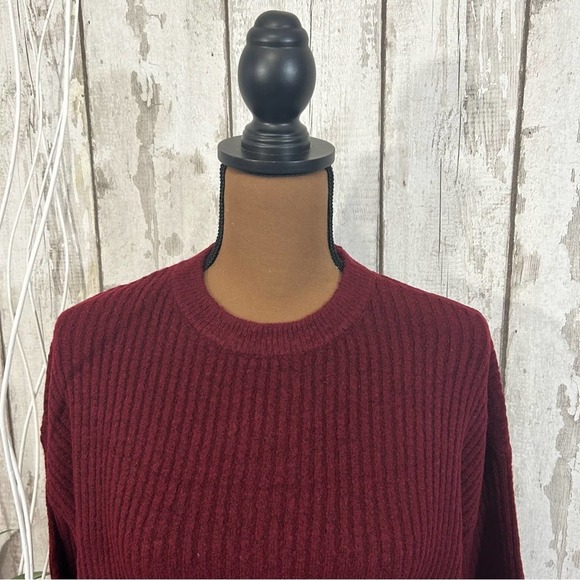 Elodie - NWT Crewneck Ribbed Sweater - Picture 3 of 10